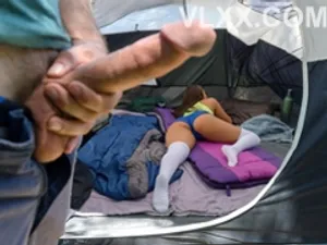 Lén nhìn cặp vú của chịu hàng xóm mà buồi nứng quá
